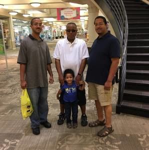 Meet your Posher, Antonio